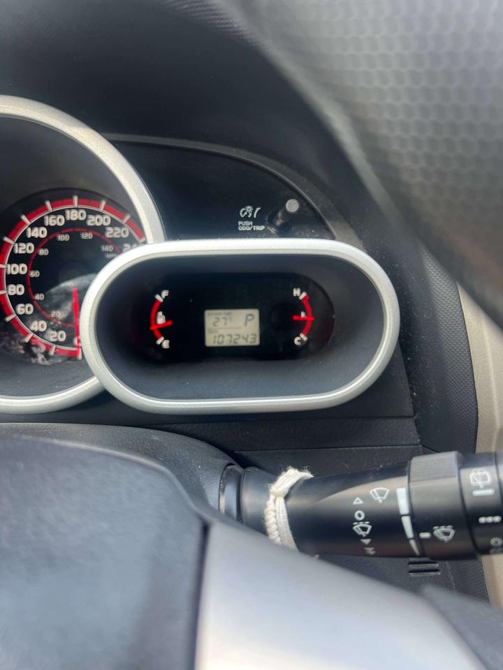 2012 Toyota Matrix AWD HATCHBACK AUTO LOW KM Photo