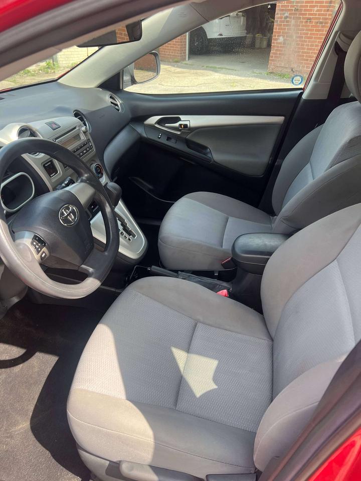 2012 Toyota Matrix AWD HATCHBACK AUTO LOW KM Photo