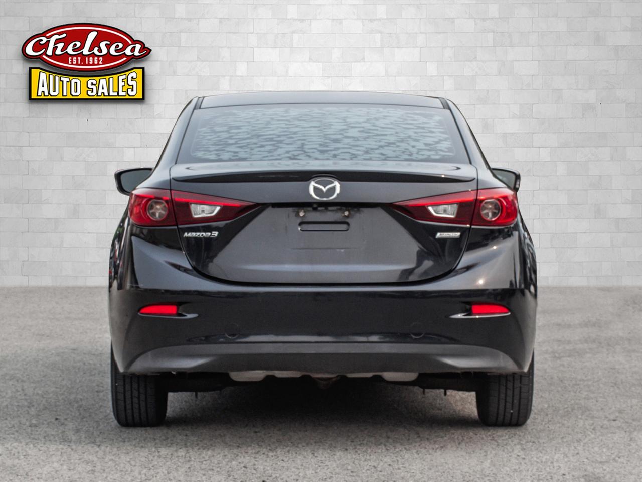 2015 Mazda MAZDA3 i Touring AT 4-Door Photo