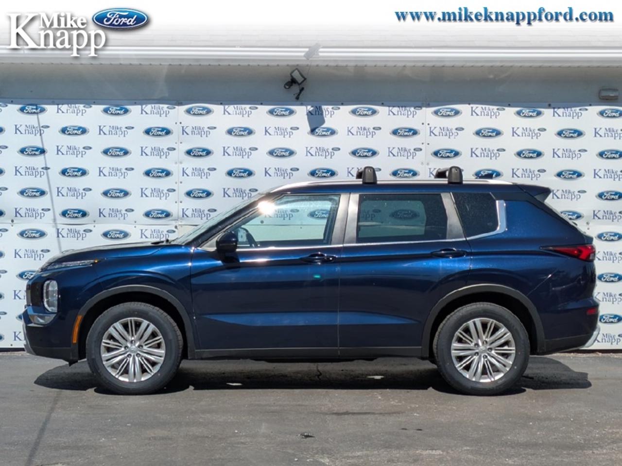 2023 Mitsubishi Outlander LE S-AWC Photo