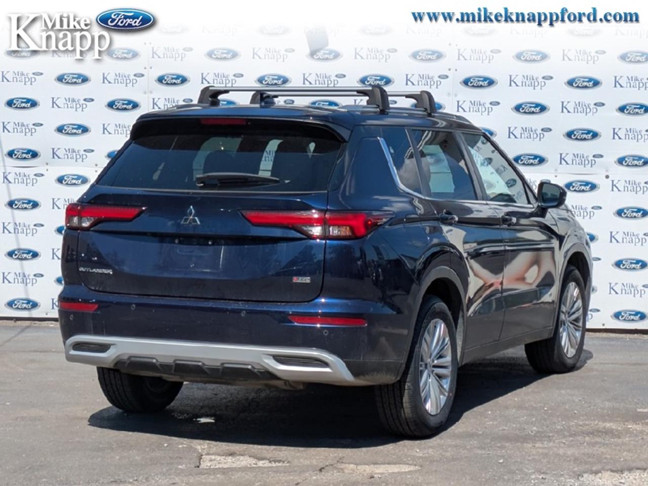 2023 Mitsubishi Outlander LE S-AWC Photo