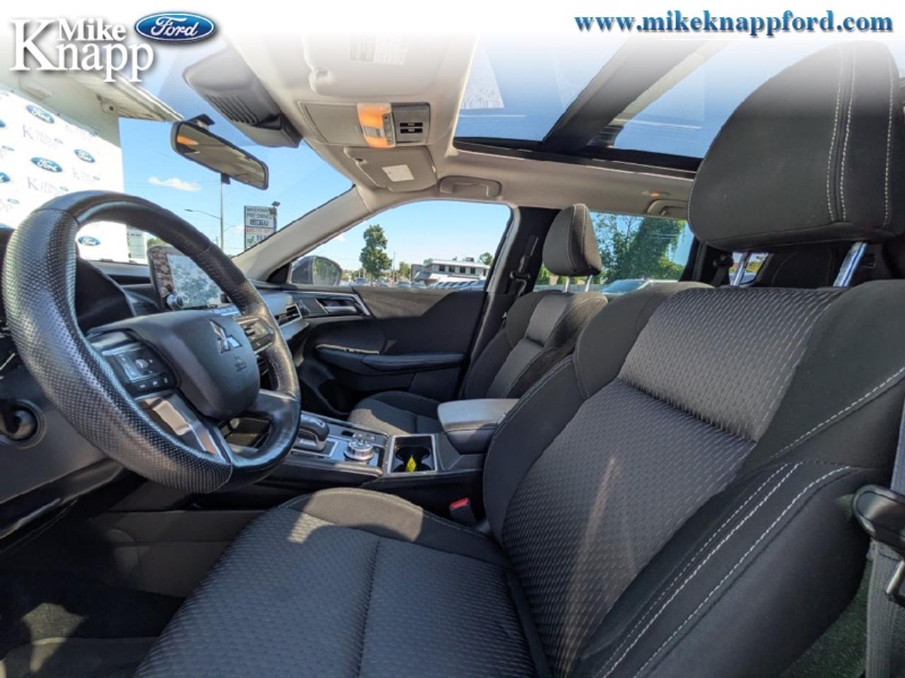 2023 Mitsubishi Outlander LE S-AWC Photo
