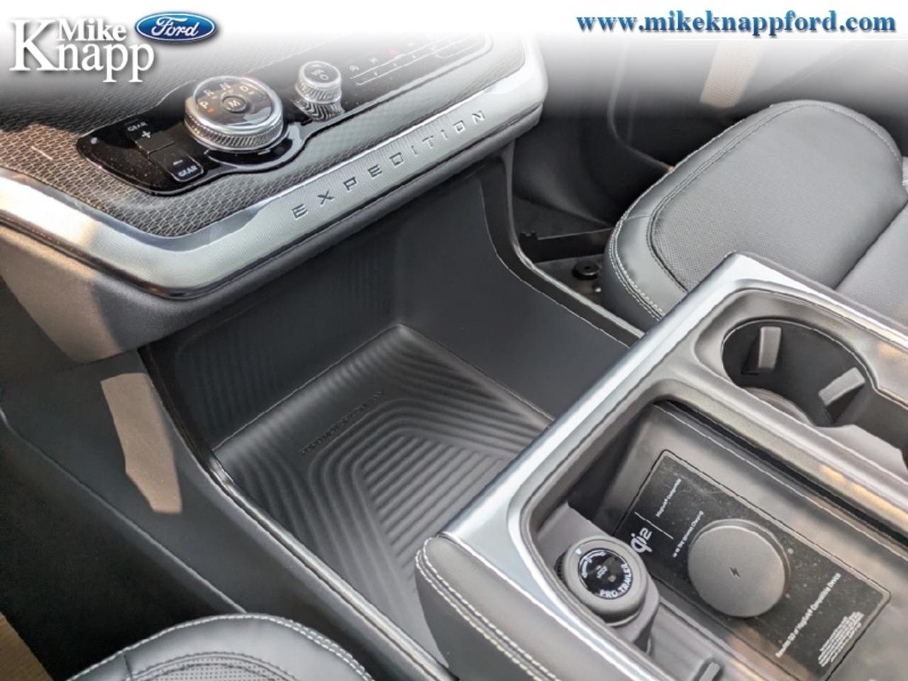 2027 Ford Expedition Platinum Photo