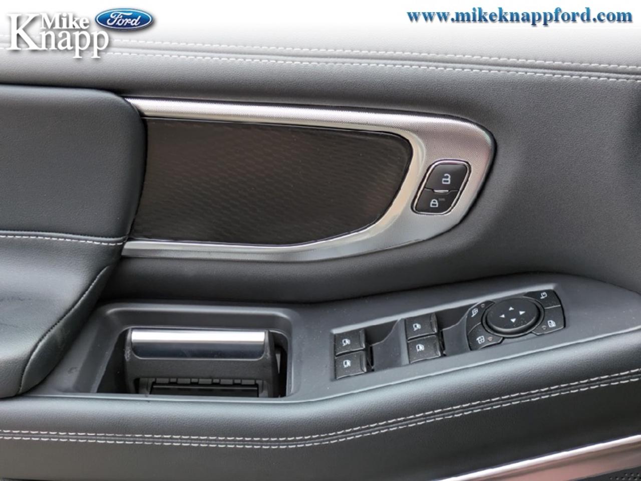 2027 Ford Expedition Platinum Photo