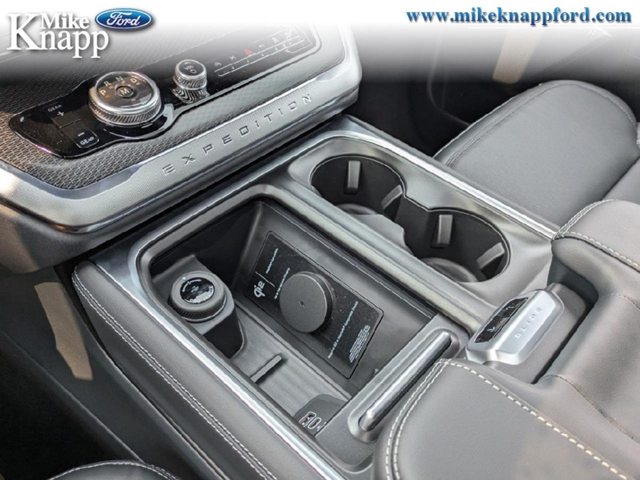 2027 Ford Expedition Platinum Photo
