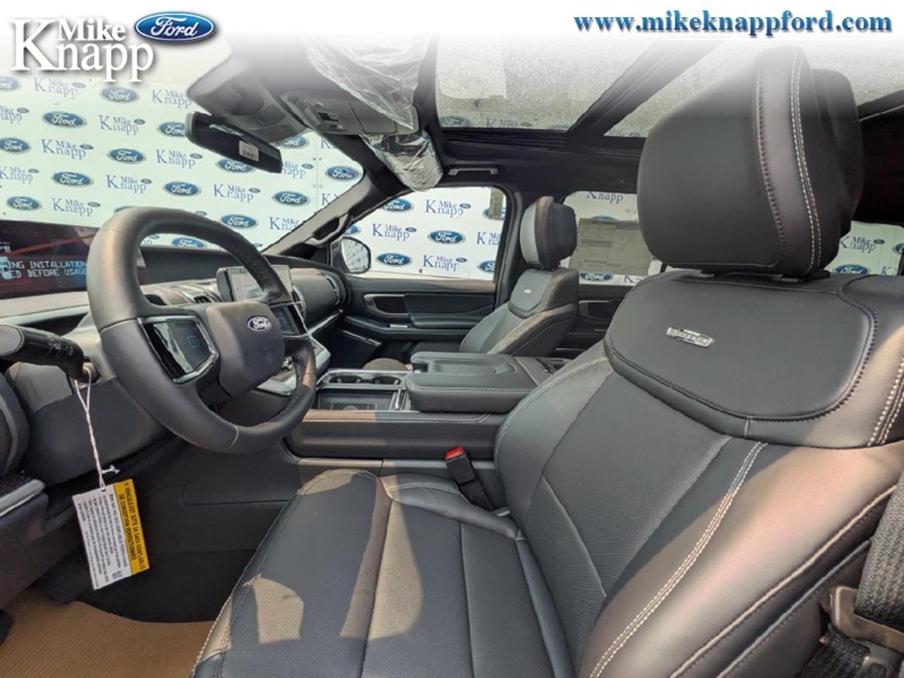 2027 Ford Expedition Platinum Photo