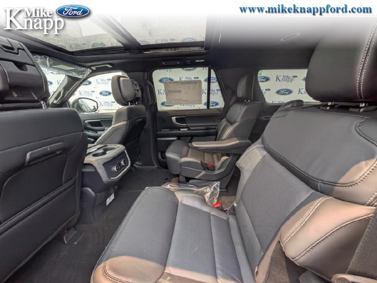 2027 Ford Expedition Platinum Photo