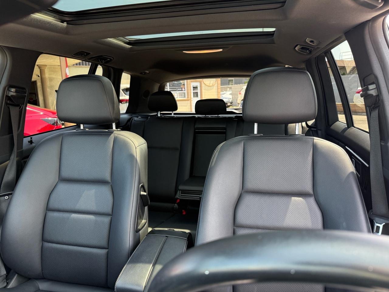 2015 Mercedes-Benz GLK-Class 4MATIC 4dr GLK 350  ONE OWNER LOW MILEAGE MINT Photo