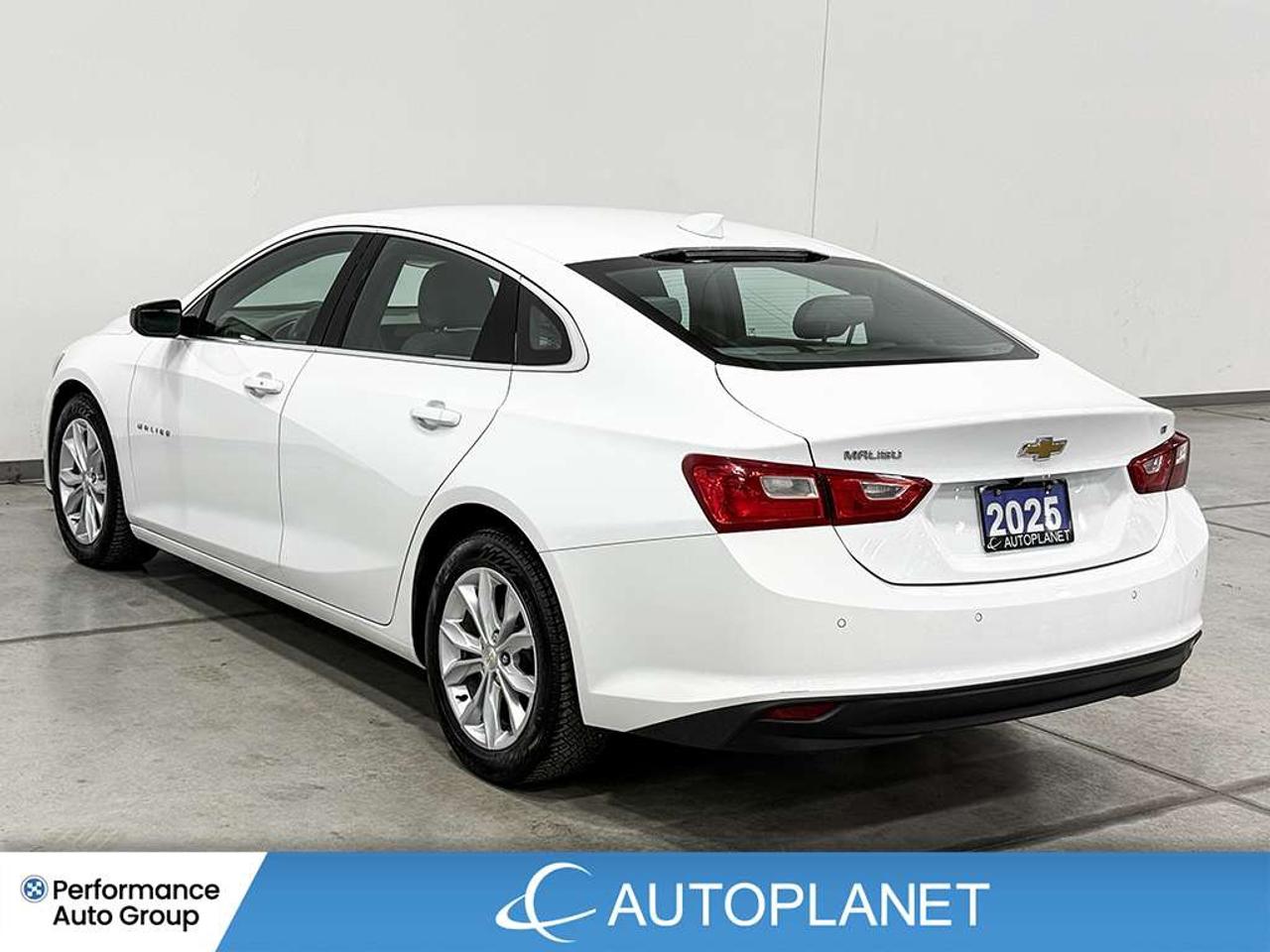 2025 Chevrolet Malibu 1LT, Turbo, Back Up Cam, Apple CarPlay! Photo4