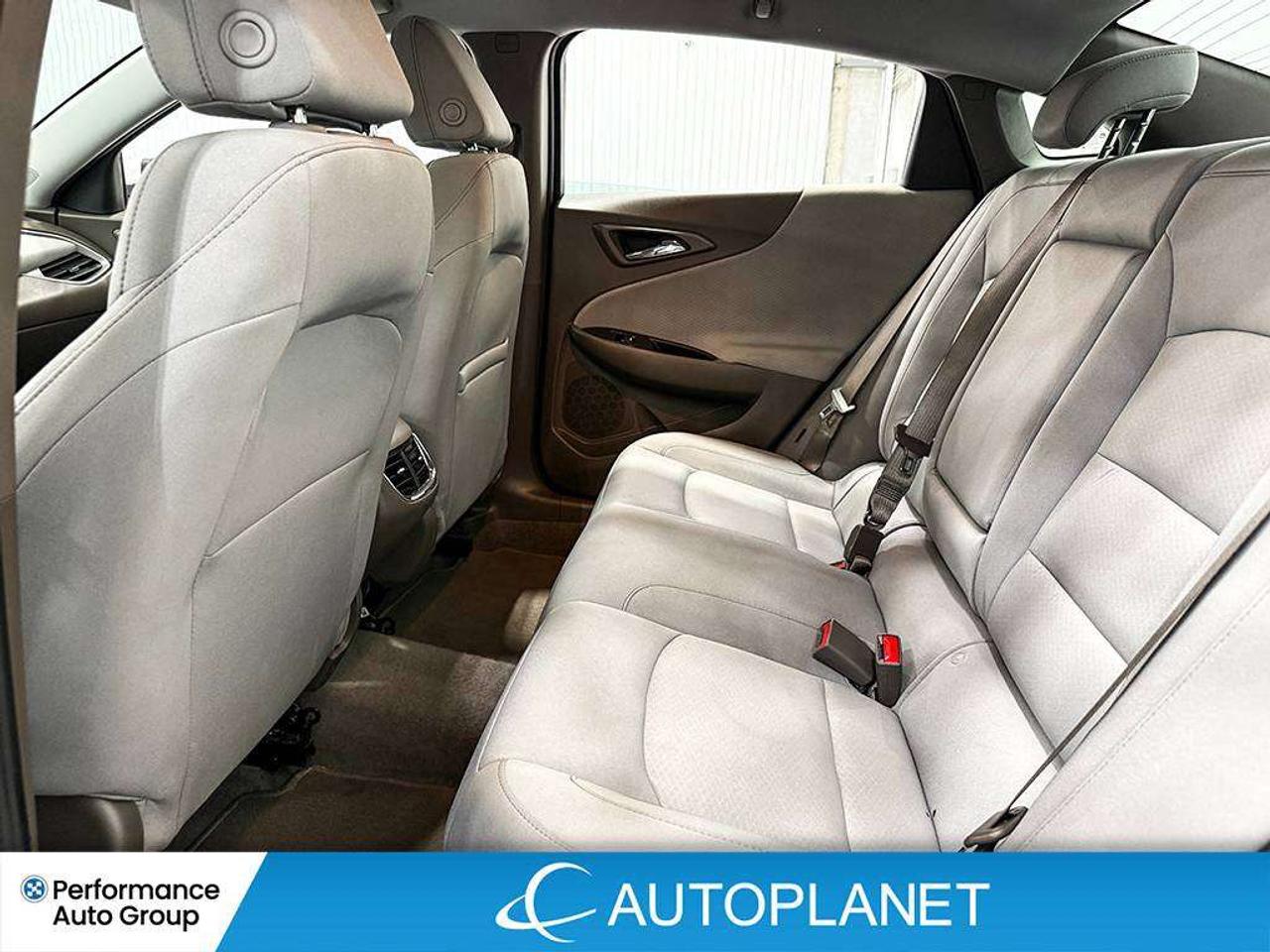 2025 Chevrolet Malibu 1LT, Turbo, Back Up Cam, Apple CarPlay! Photo
