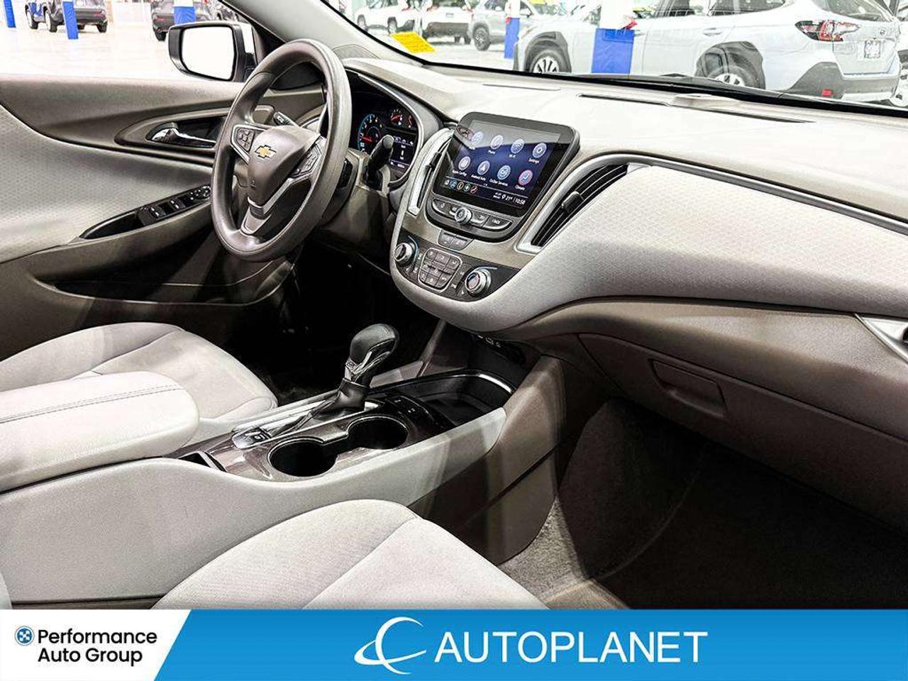 2025 Chevrolet Malibu 1LT, Turbo, Back Up Cam, Apple CarPlay! Photo