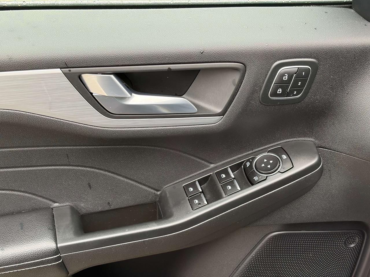 2023 Ford Escape Platinum AWD   Nav.   Leather   Heated Seats/Wheel Photo