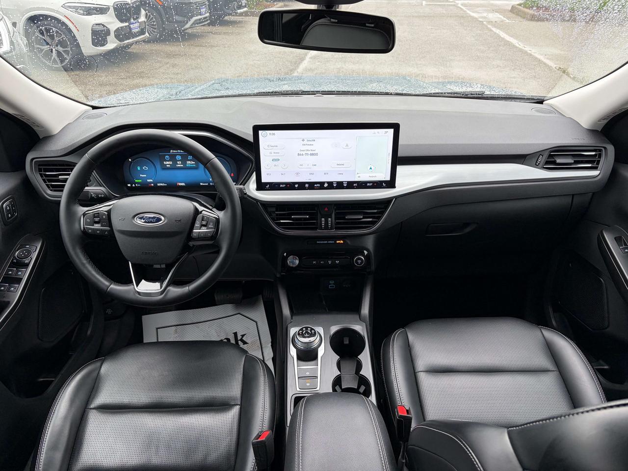 2023 Ford Escape Platinum AWD   Nav.   Leather   Heated Seats/Wheel Photo