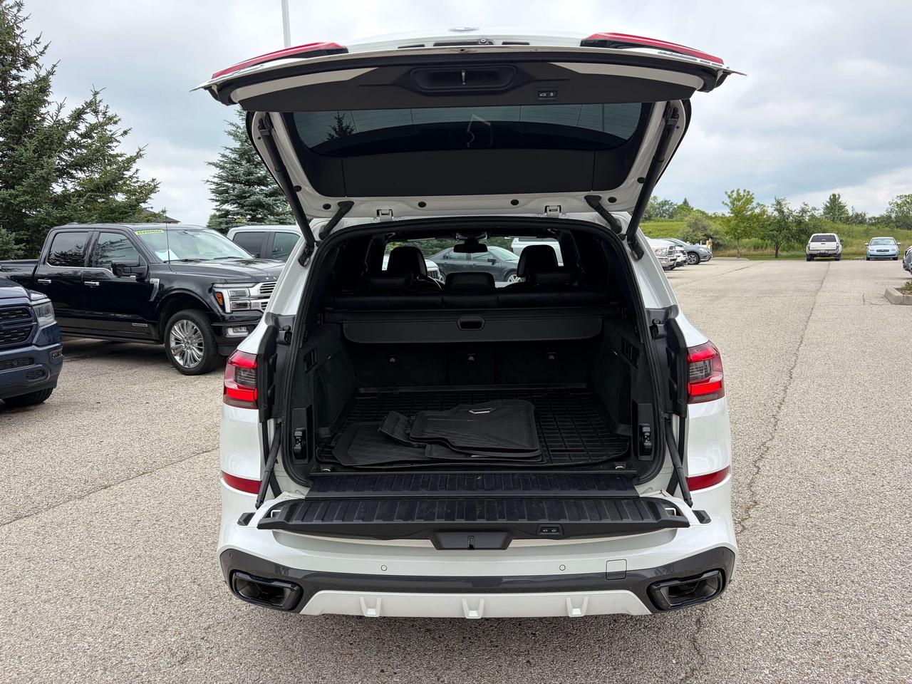 2021 BMW X5 xDrive40i   M Sport Pkg.   Premium Enhanced Pkg. Photo