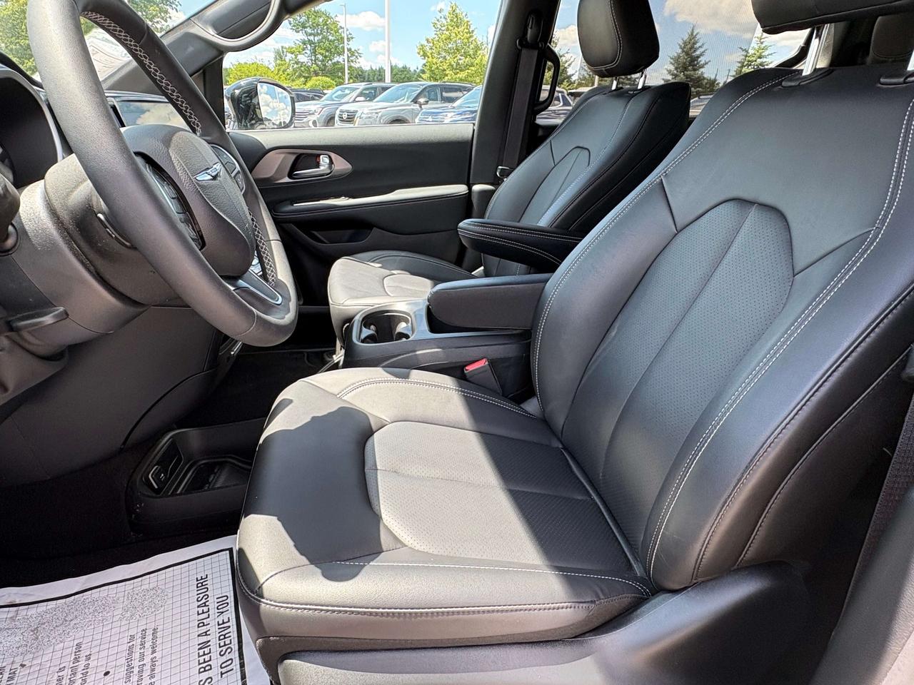 2025 Chrysler Grand Caravan SXT   Leather   Heated Seats & Steering Wheel Photo