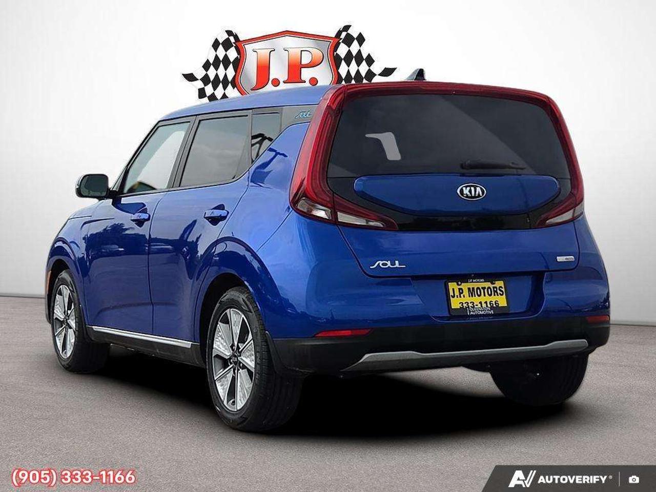 2021 Kia Soul EV Premium Apple CarPlay & Android Auto • Navigation System • Heated Front Seats • Lane Assist • Power Driver Seat • Siri Photo