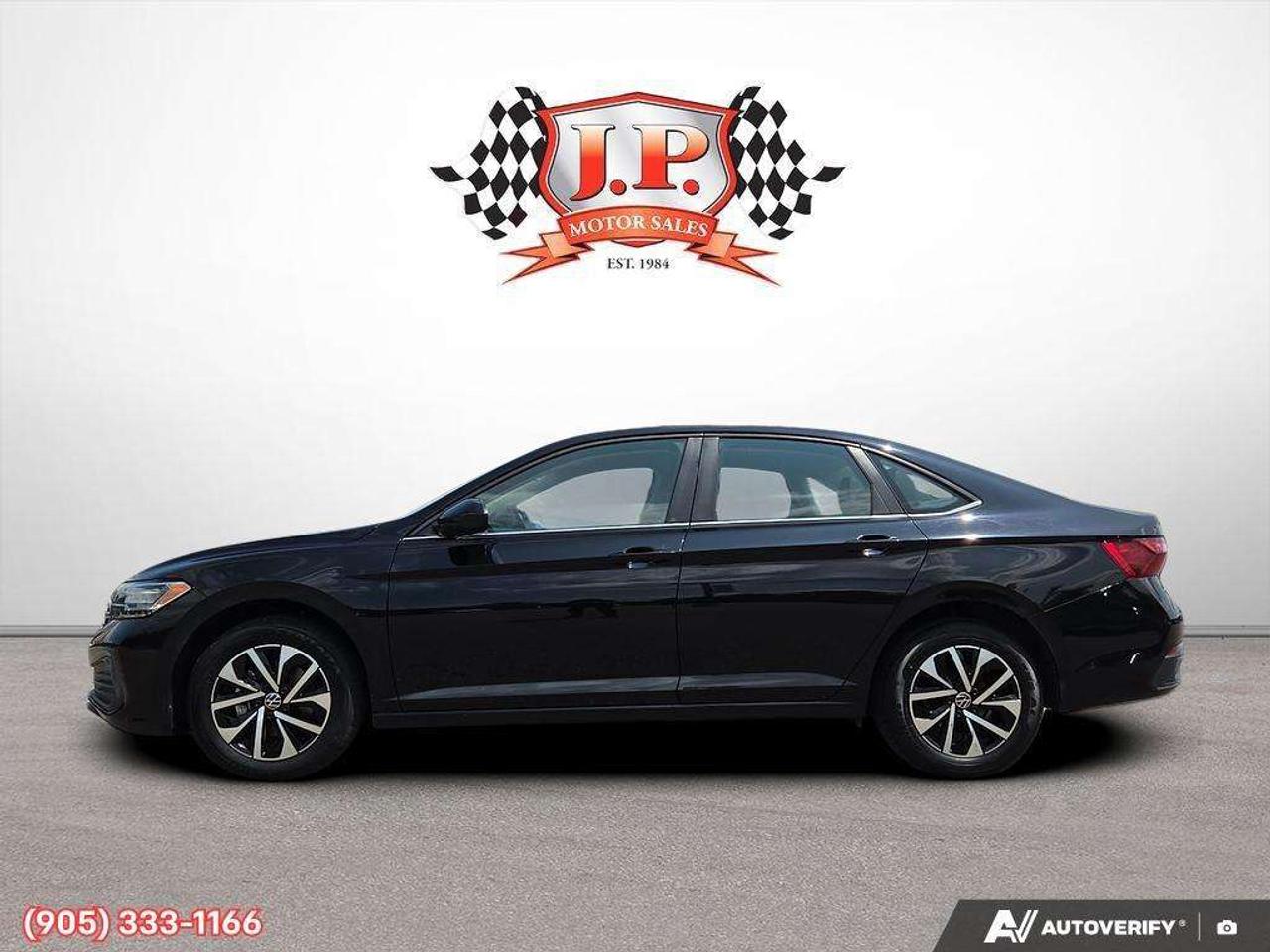 2024 Volkswagen Jetta Trendline Apple CarPlay & Android Auto • Heated Front Seats • Brake Assist • Alloy Wheels Photo3