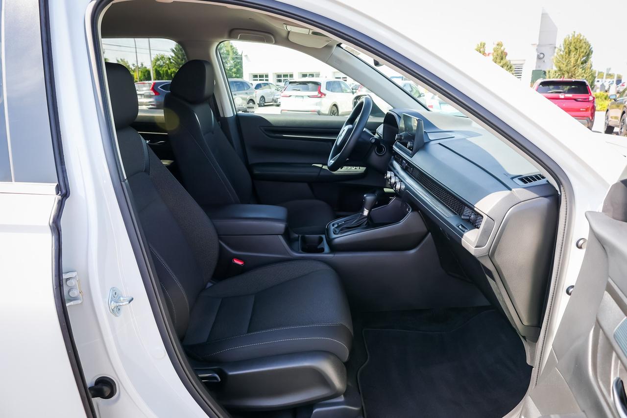 2025 Honda CR-V LX 4dr All-wheel Drive Photo