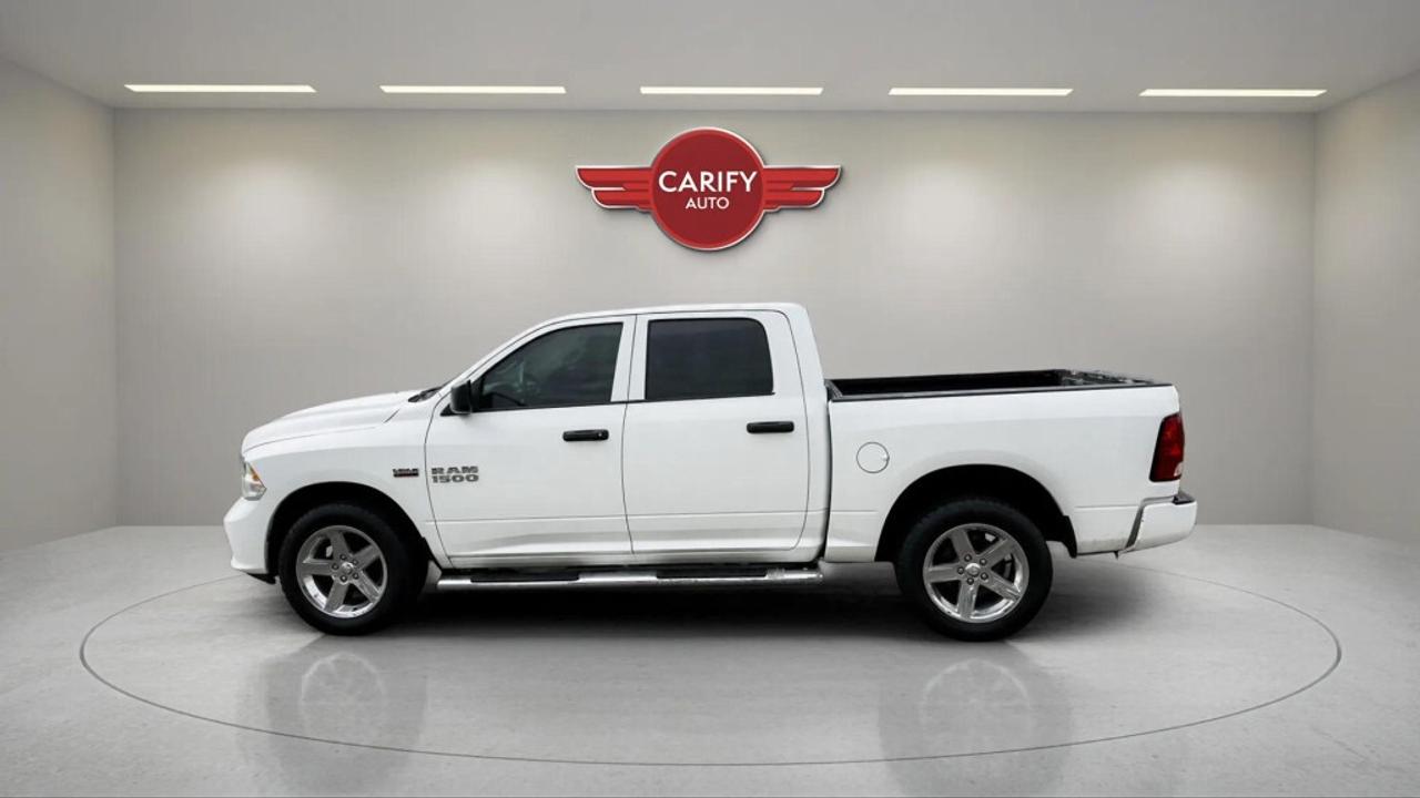 2017 RAM 1500 EXPRESS CREW CAB 4WD Photo