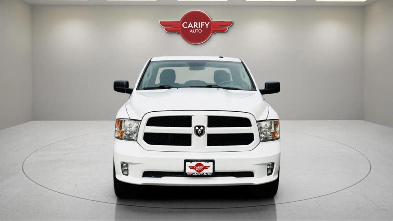 2017 RAM 1500 EXPRESS CREW CAB 4WD Photo