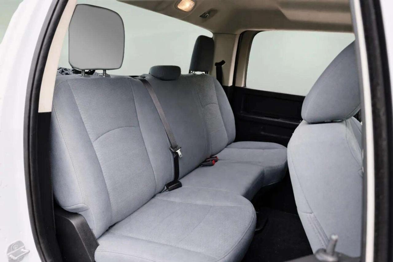 2017 RAM 1500 EXPRESS CREW CAB 4WD Photo