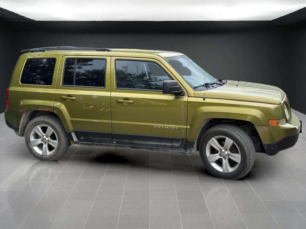 2012 Jeep Patriot AS/IS   WELL MAINTAINED   RUNS AND DRIVES Photo3