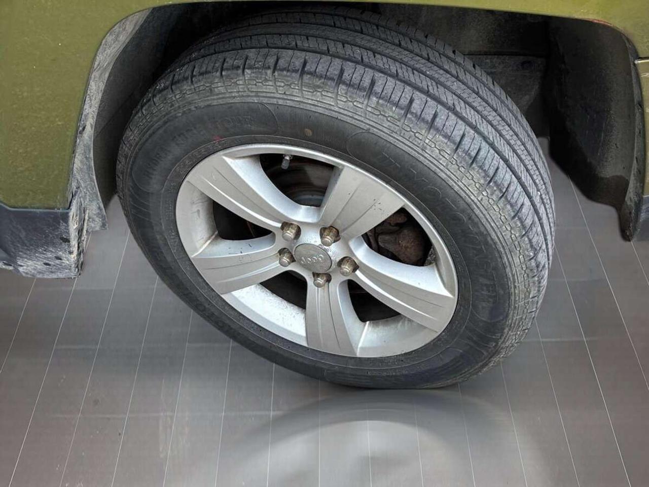 2012 Jeep Patriot AS/IS   WELL MAINTAINED   RUNS AND DRIVES Photo