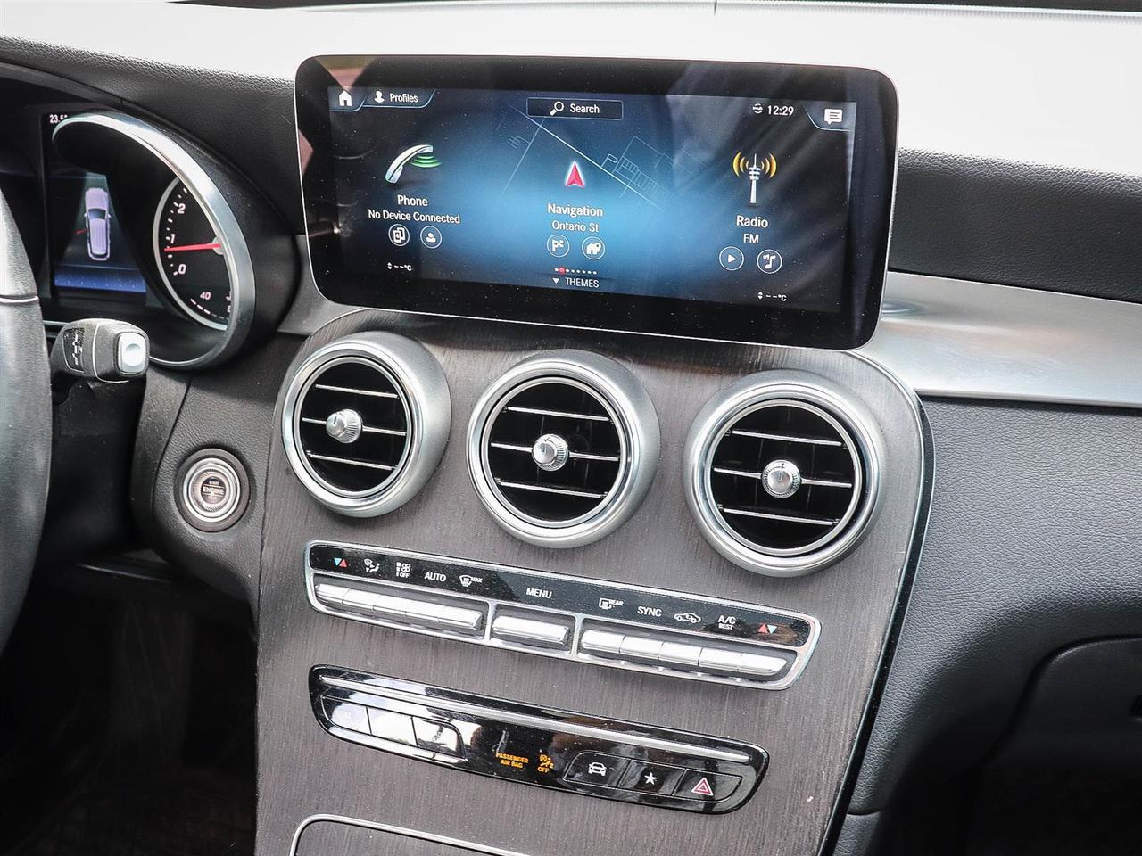 2022 Mercedes-Benz GLC GLC 300 Photo