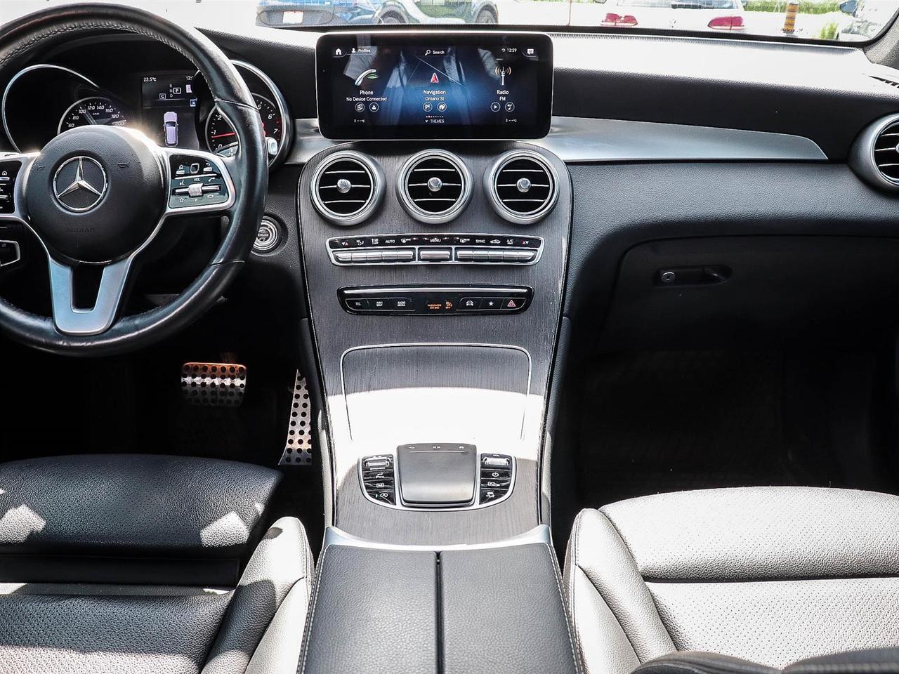 2022 Mercedes-Benz GLC GLC 300 Photo