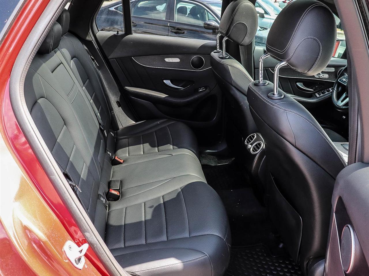 2022 Mercedes-Benz GLC GLC 300 Photo