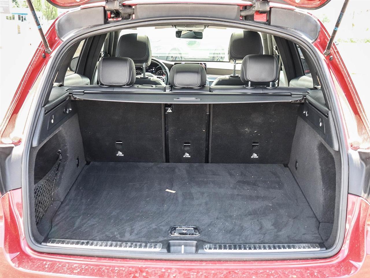 2022 Mercedes-Benz GLC GLC 300 Photo