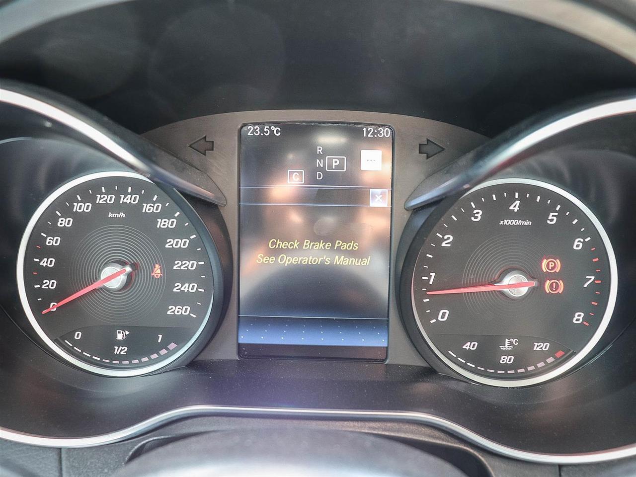 2022 Mercedes-Benz GLC GLC 300 Photo