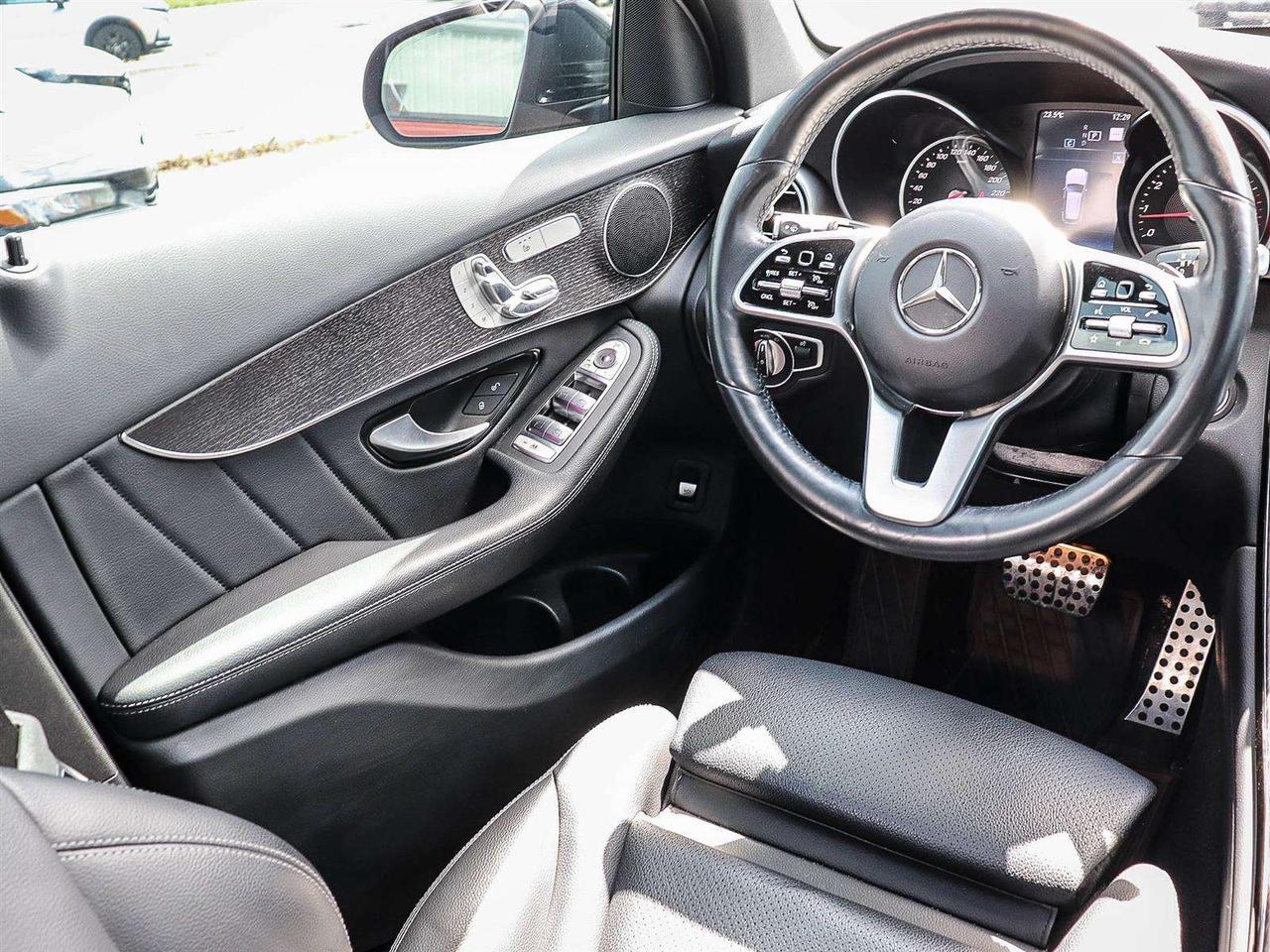 2022 Mercedes-Benz GLC GLC 300 Photo
