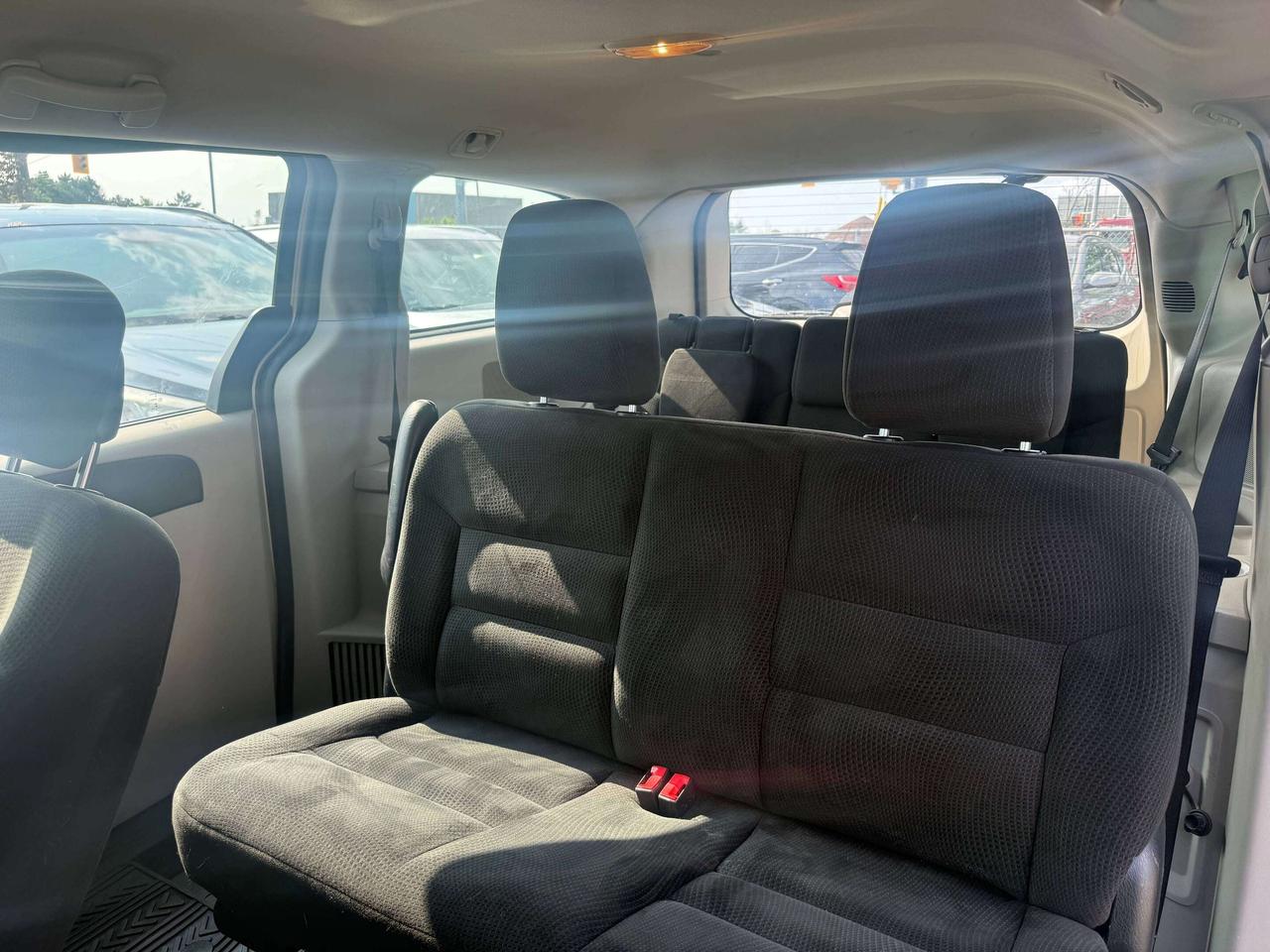 2016 Dodge Grand Caravan *** 3 YEAR WARRANTY INCLUDED *** Photo
