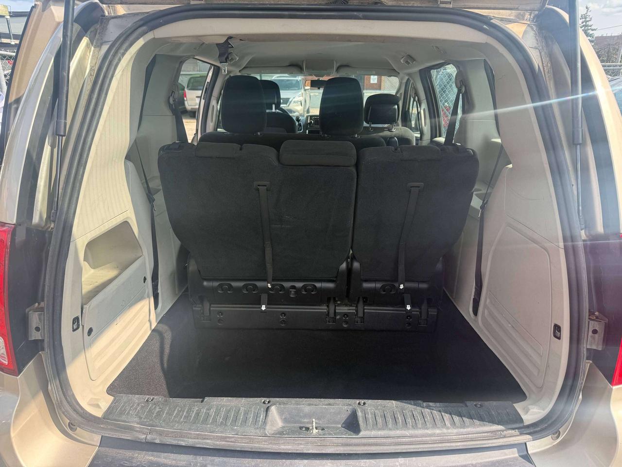 2016 Dodge Grand Caravan *** 3 YEAR WARRANTY INCLUDED *** Photo