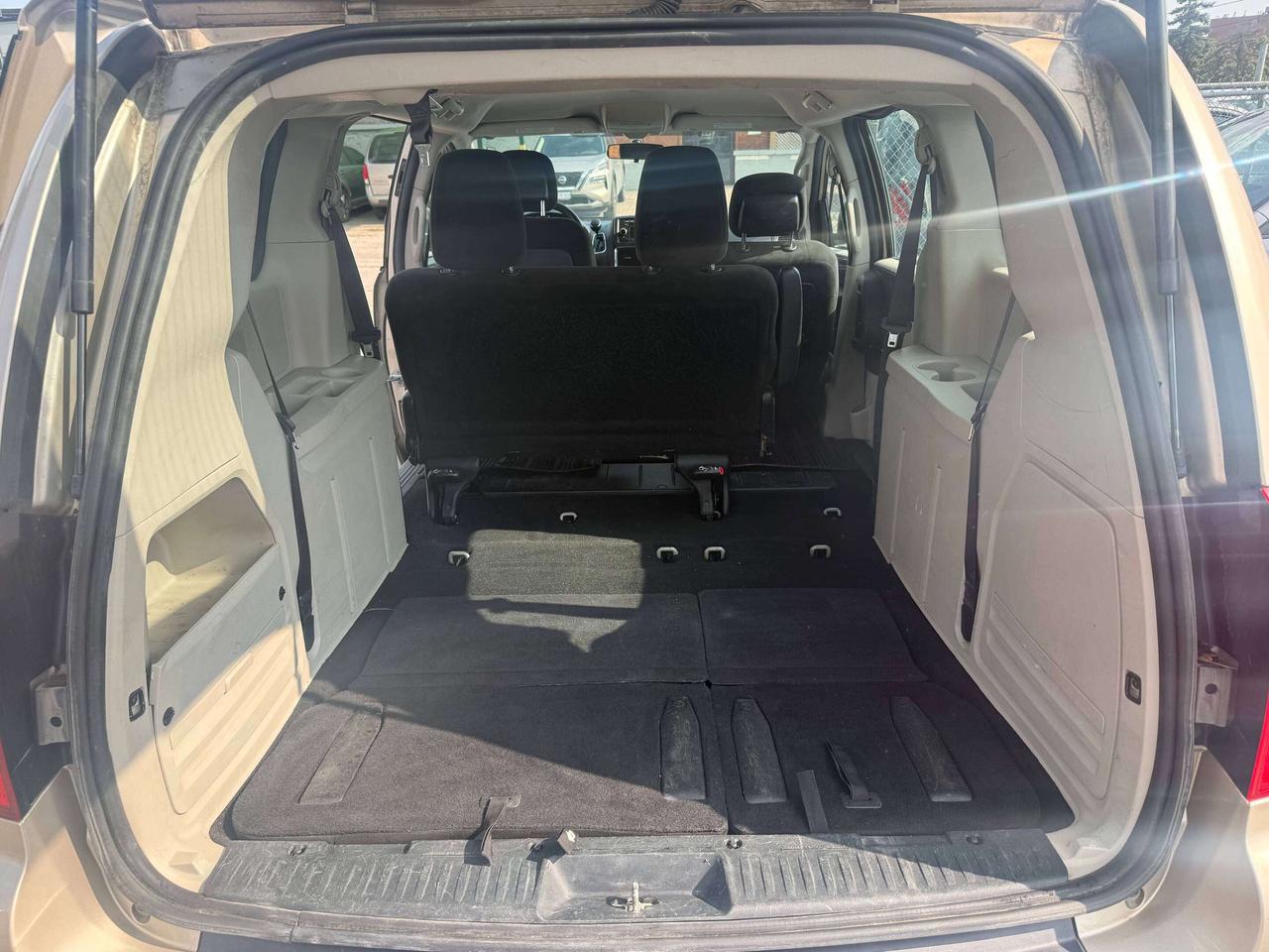 2016 Dodge Grand Caravan *** 3 YEAR WARRANTY INCLUDED *** Photo
