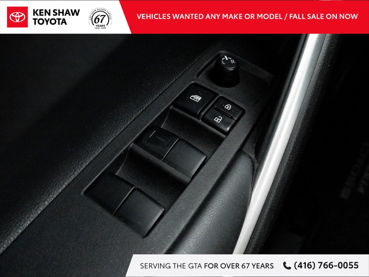 2022 Toyota Corolla Cross XLE 4dr All-Wheel Drive Photo