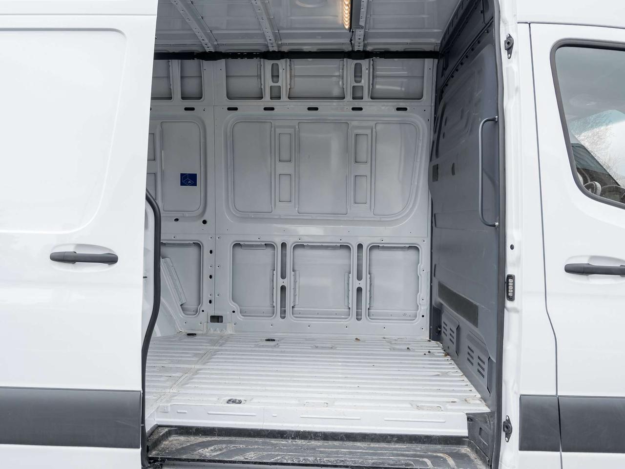 2025 Mercedes-Benz Sprinter Clean Carfax   Stability   Traction   Cruise Photo