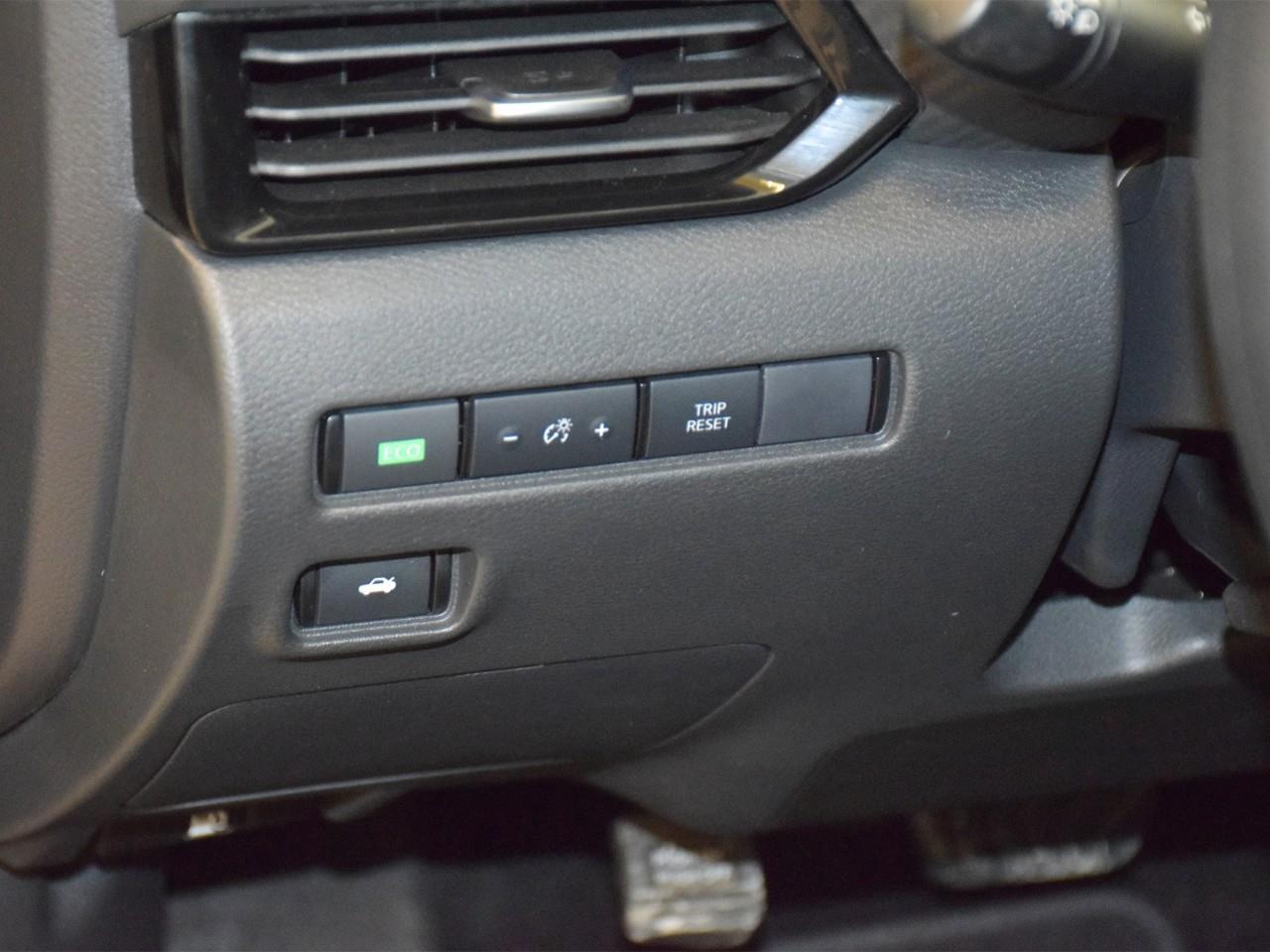 2025 Nissan Sentra SV 4DR SEDAN Photo