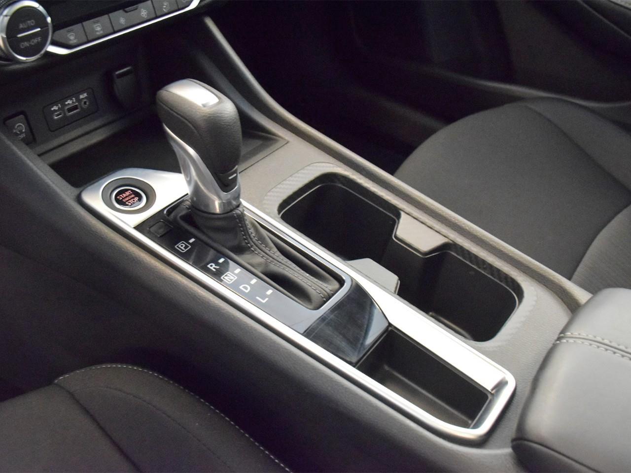2025 Nissan Sentra SV 4DR SEDAN Photo