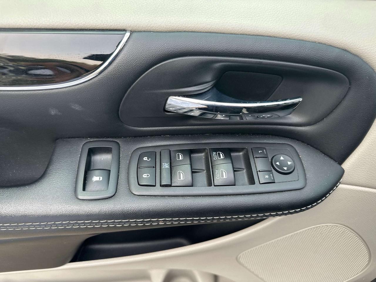 2019 Dodge Grand Caravan SXT Premium Plus Photo
