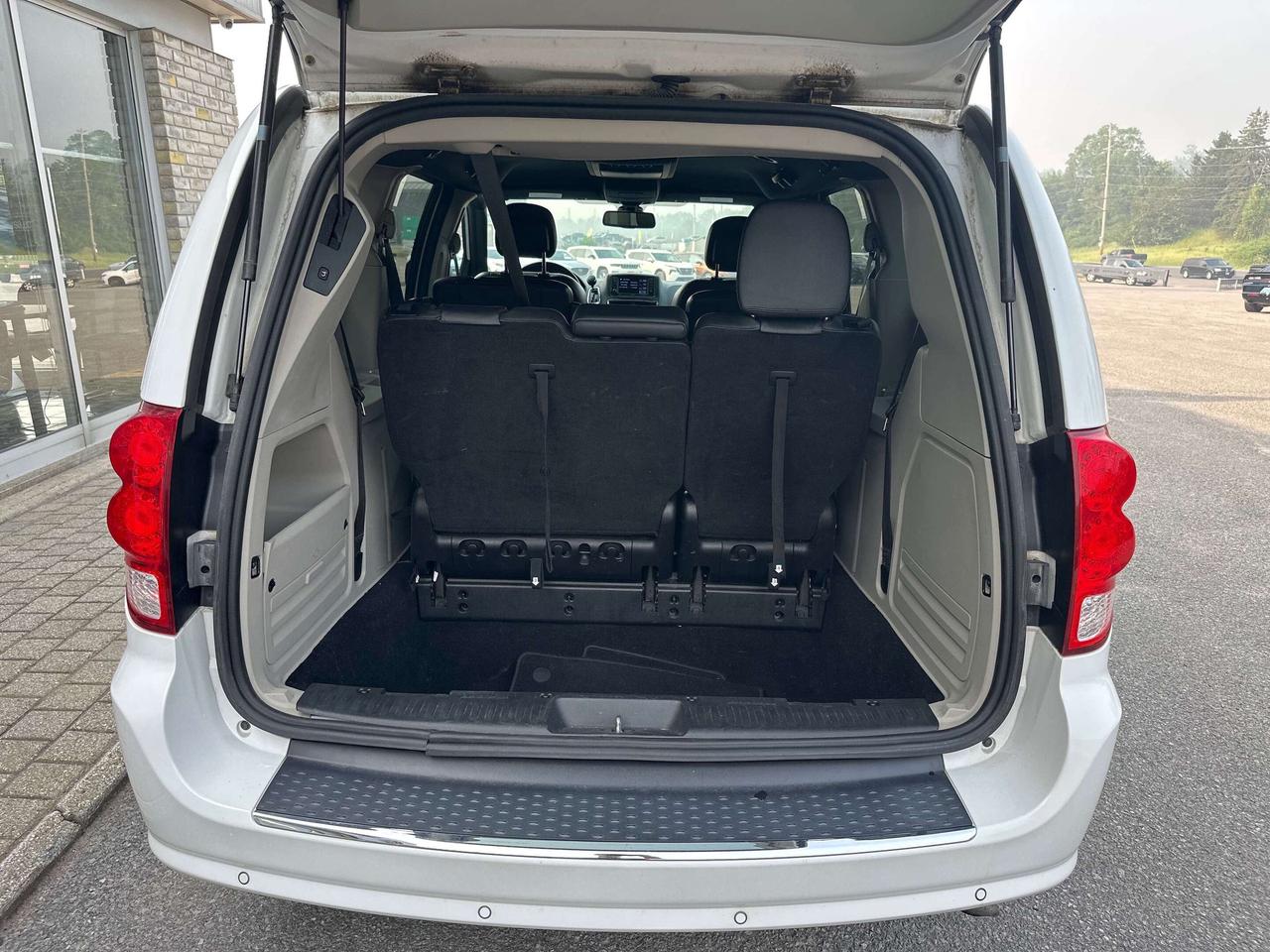 2019 Dodge Grand Caravan SXT Premium Plus Photo