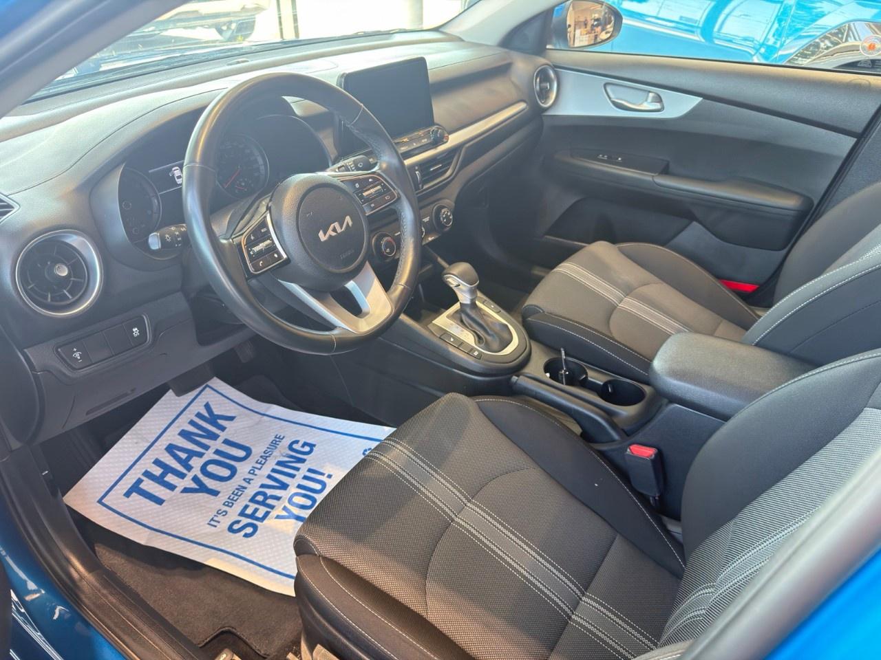 2023 Kia Forte LX Photo1