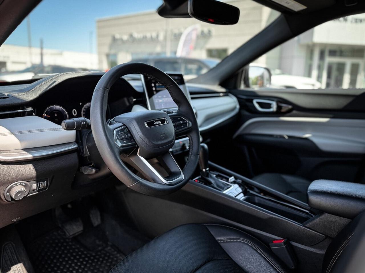 2024 Jeep Compass Limited   ELITE EXTERIOR GROUP   DRIVER ASSIST GRO Photo