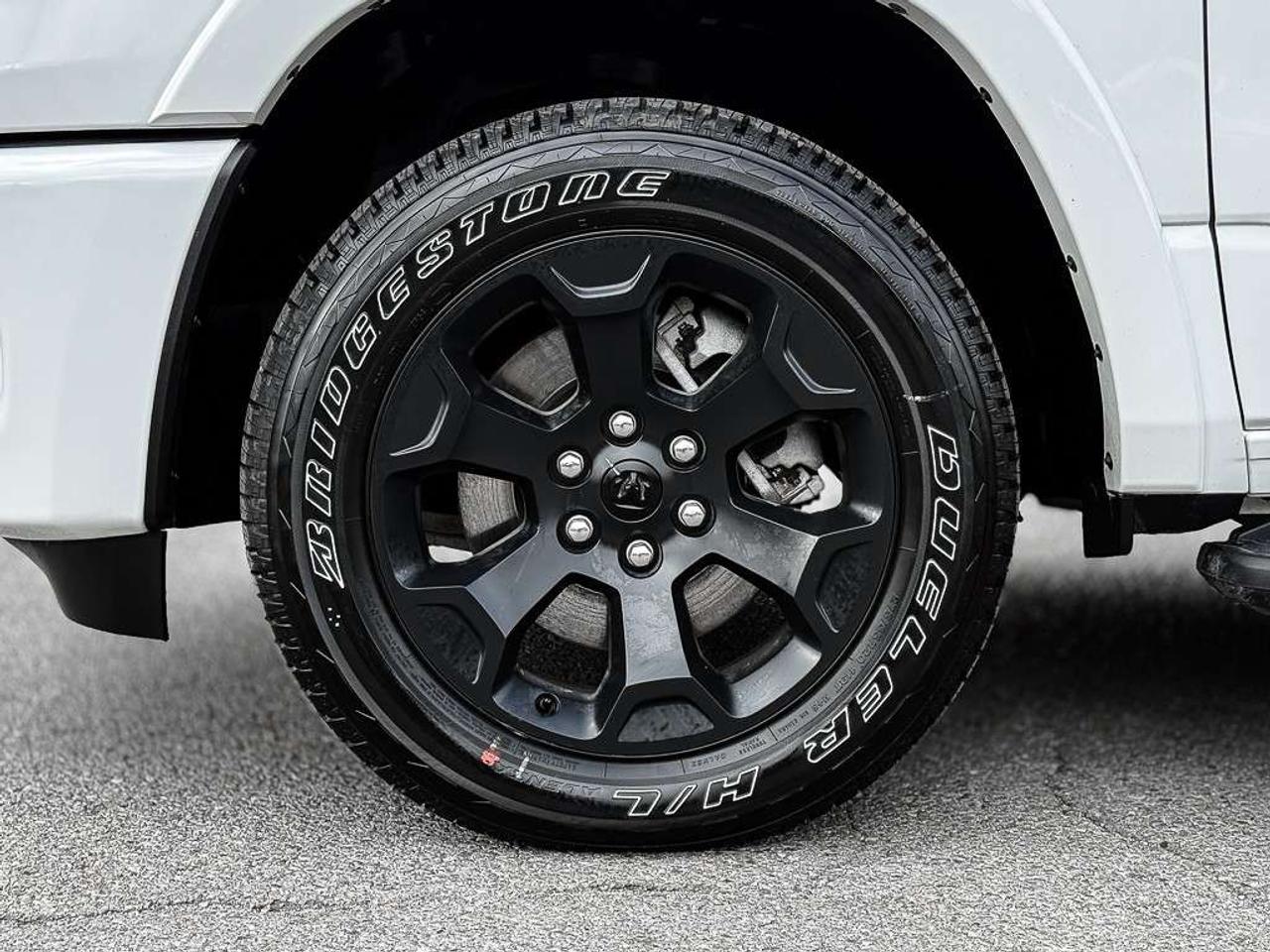 2025 RAM 1500 Big Horn   CREW   LEVEL 2   NIGHT EDITION   ALPINE AUDIO   TRAILER BRAKE Photo