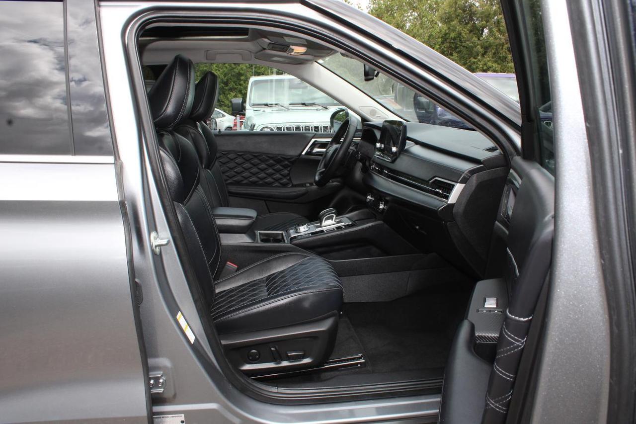 2024 Mitsubishi Outlander SEL  Gps Moonroof ReverseCamera HtdSeats DriveMode Photo