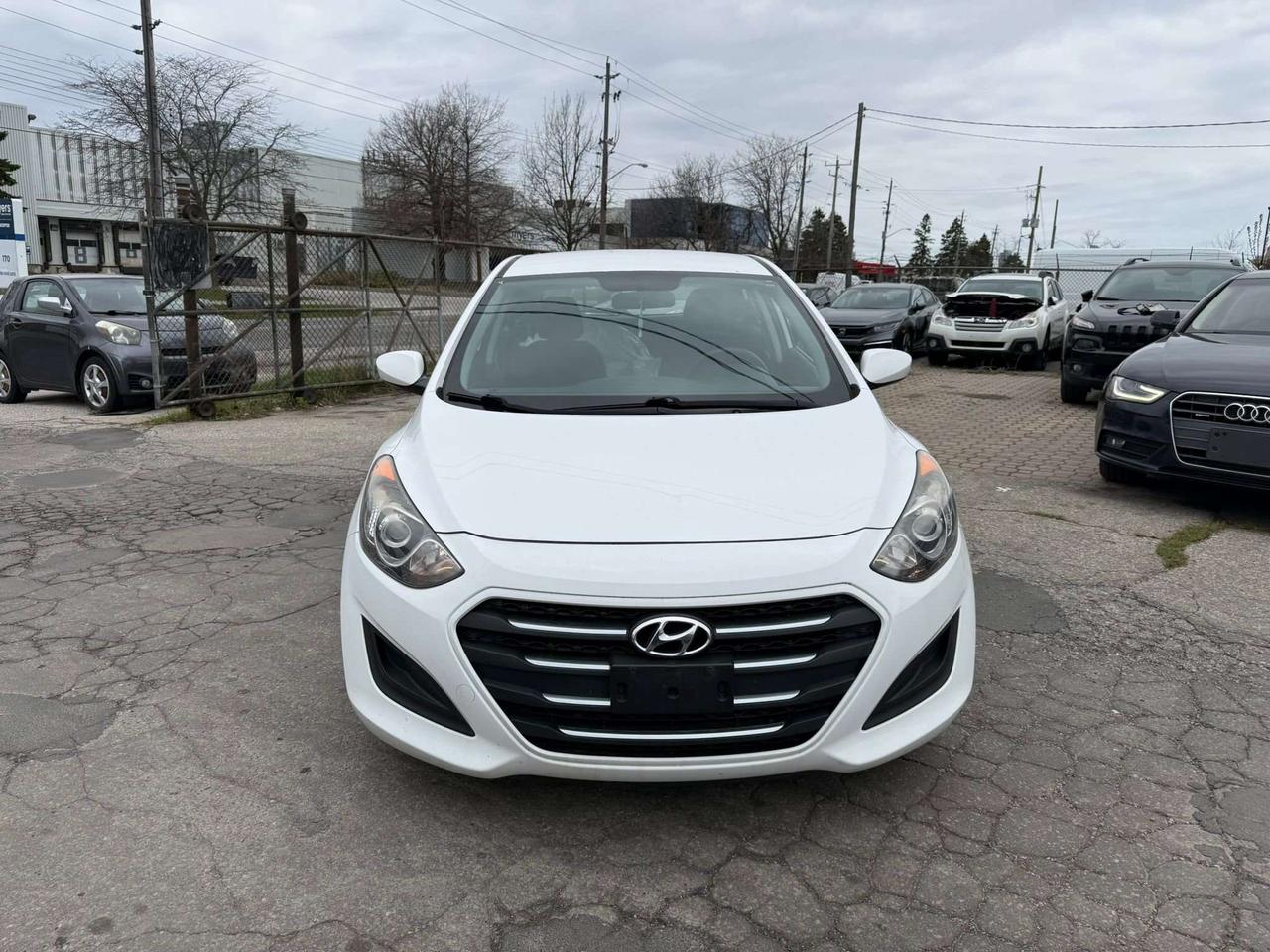 2016 Hyundai Elantra GT 5dr HB Auto GL Photo