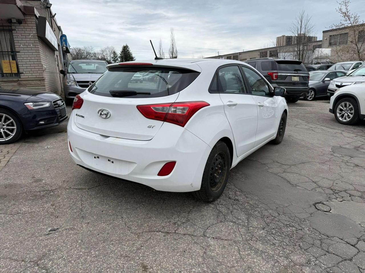 2016 Hyundai Elantra GT 5dr HB Auto GL Photo