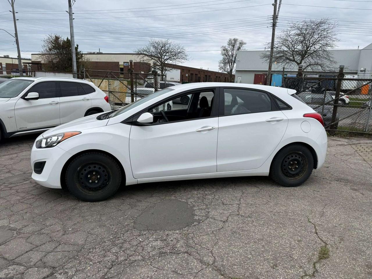 2016 Hyundai Elantra GT 5dr HB Auto GL Photo