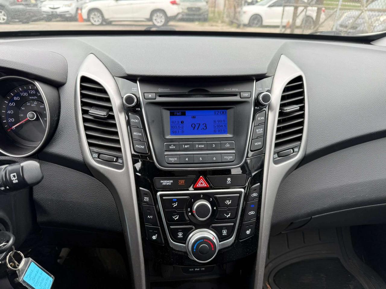 2016 Hyundai Elantra GT 5dr HB Auto GL Photo